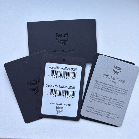 MCM Reversible Liz Shopper in Visetos Medium - Picture 12 of 12